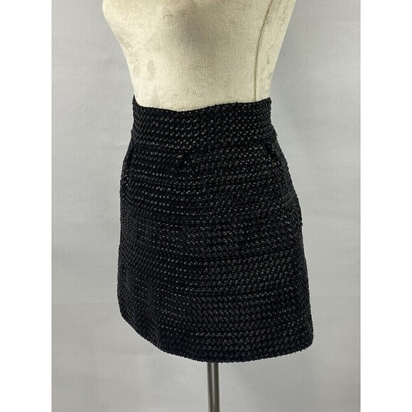 Elliatt Faux Leather Woven Mini Skirt Black Small Lined Elastic Waist Stretch - Picture 1 of 12